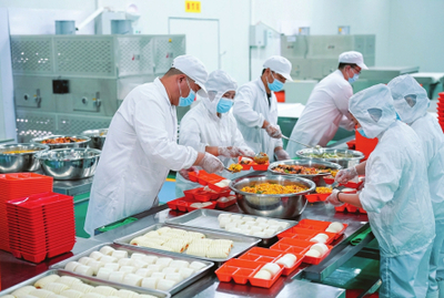 “放心午餐”服务校园 餐饮管理的创新实践与责任担当